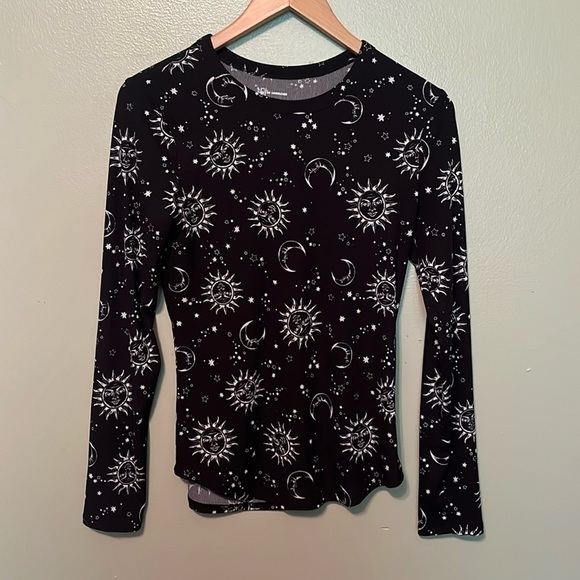 NOBO long sleeve black and white sun and moon shirt, stretchy, great quality - Picture 2 of 7